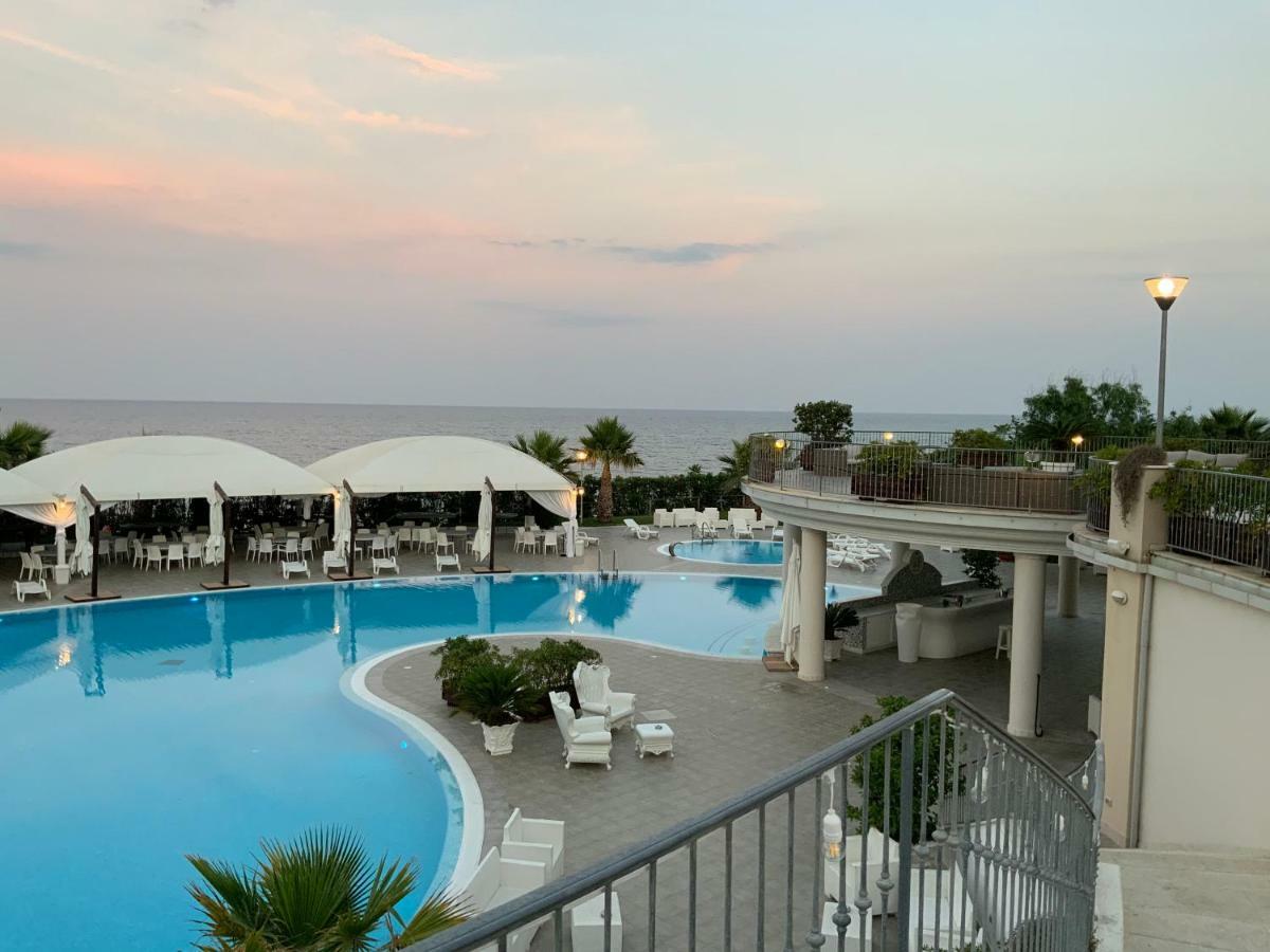 Grand Hotel Balestrieri Torre Melissa Εξωτερικό φωτογραφία