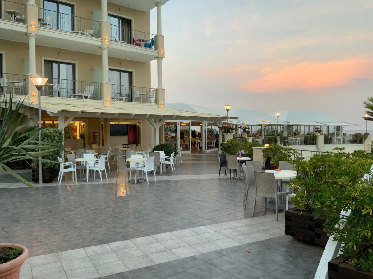 Grand Hotel Balestrieri Torre Melissa Εξωτερικό φωτογραφία