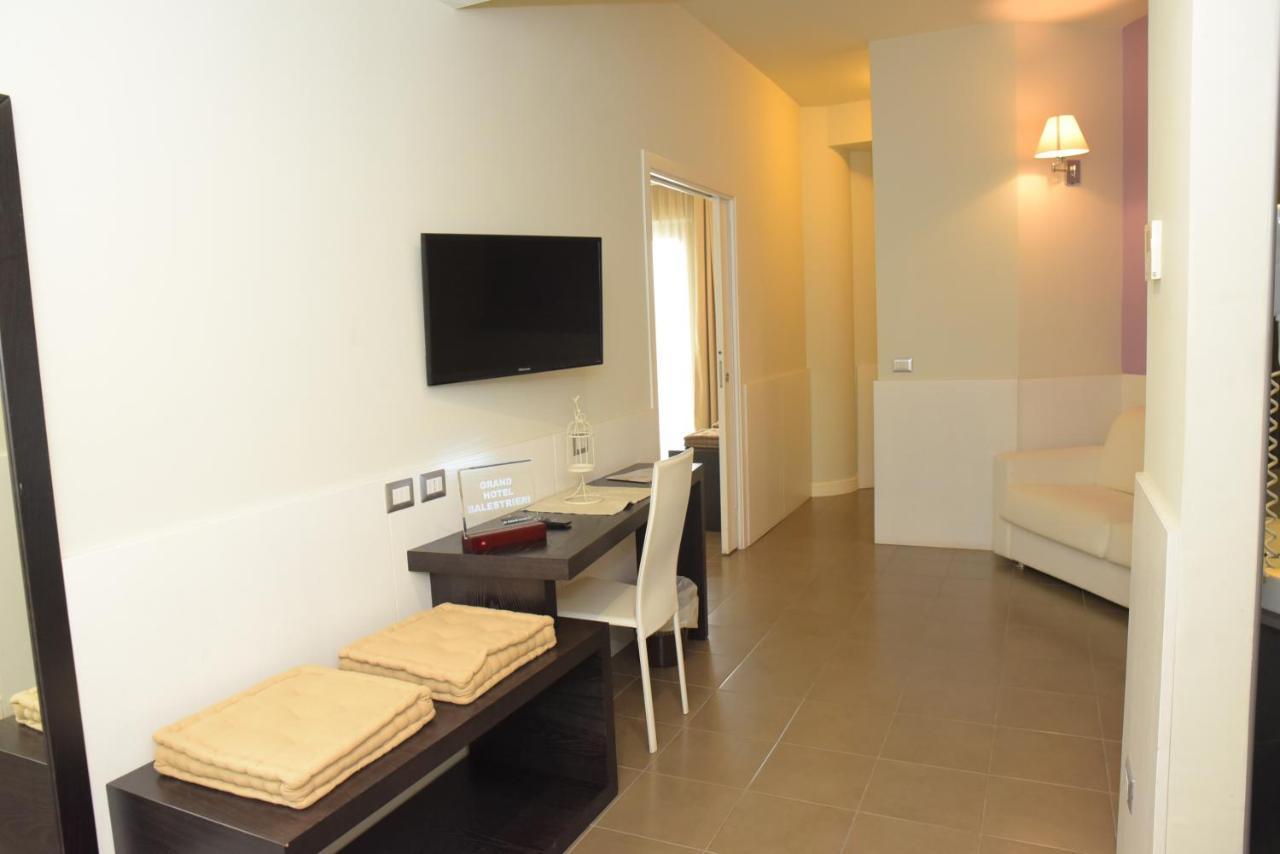 Grand Hotel Balestrieri Torre Melissa Εξωτερικό φωτογραφία